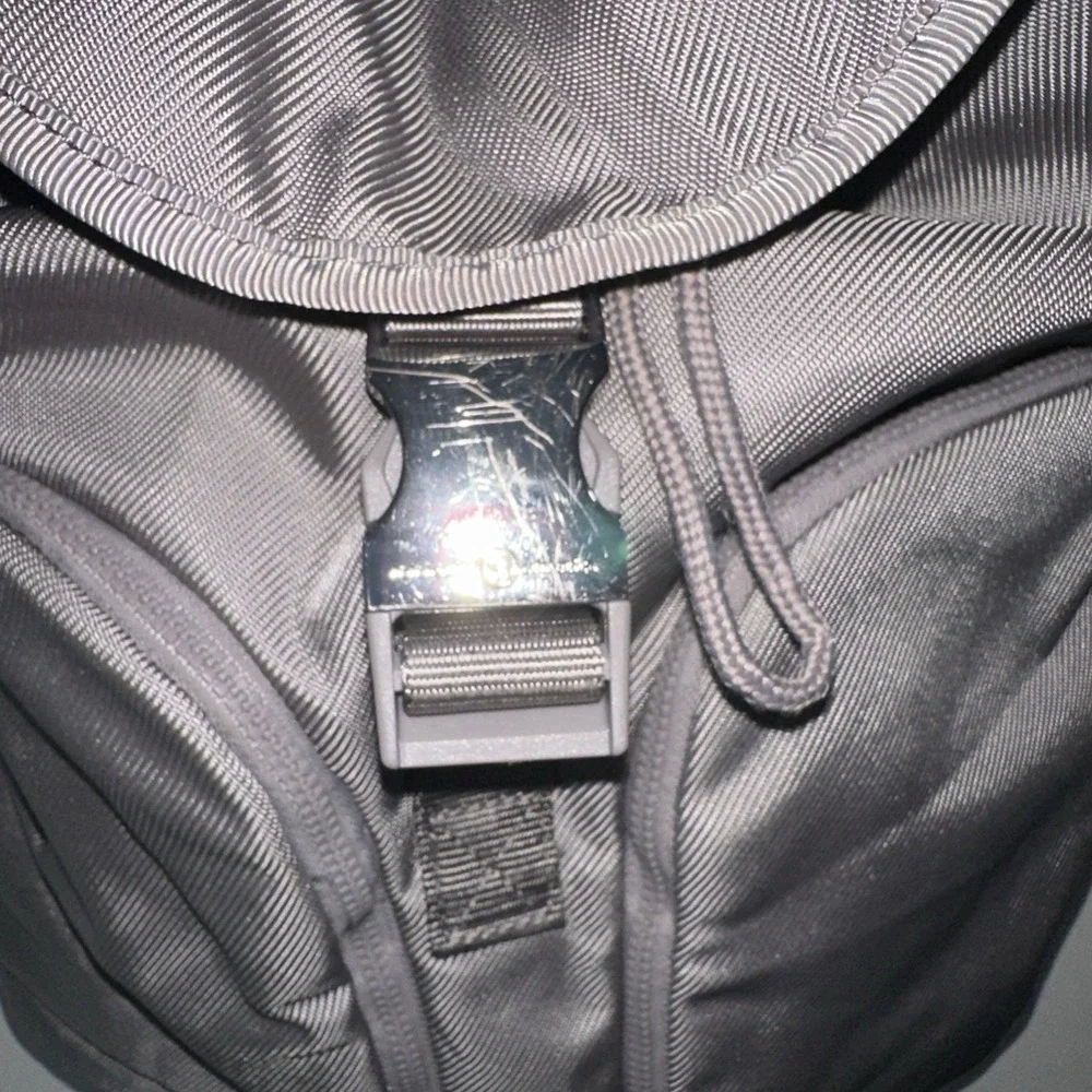 Lululemon Drawstring Backpack Bag Silver Gray - Picture 6 of 9